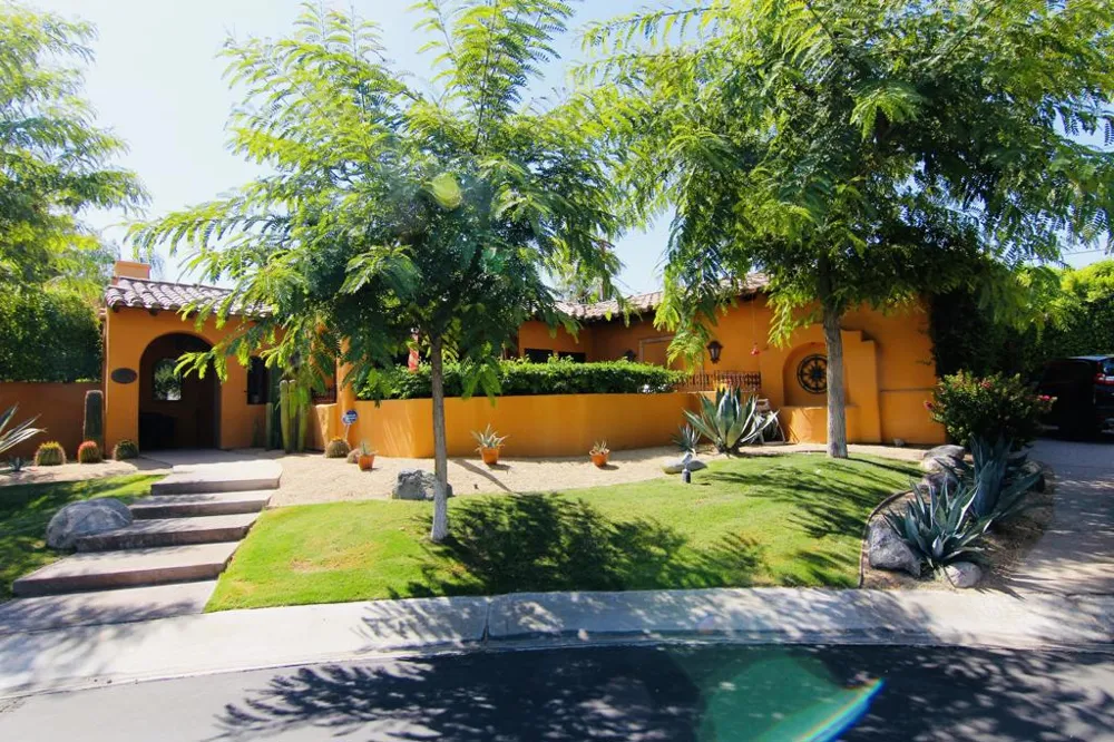 1129 Village Court Palm Springs, CA 92262