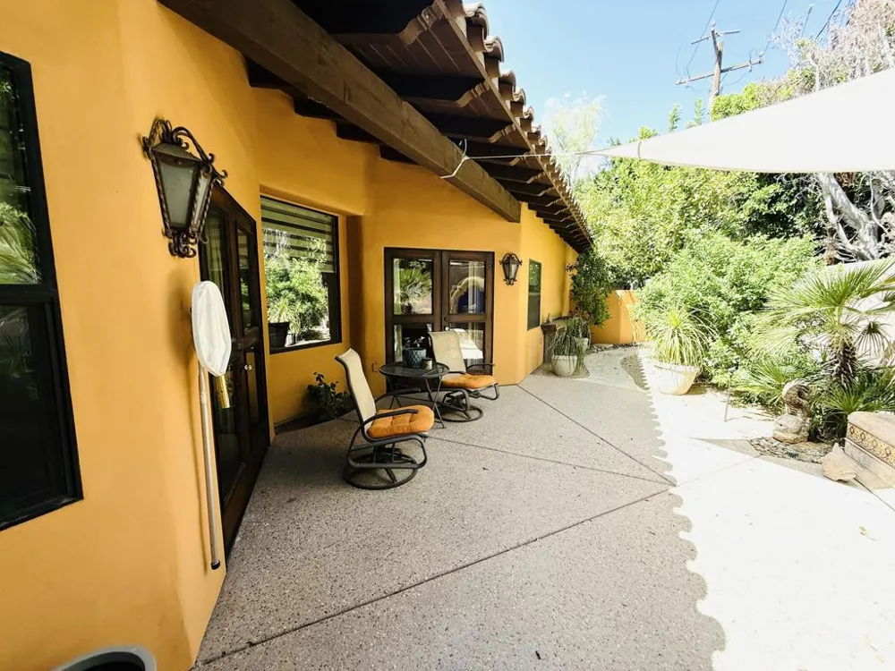 1129 Village Court Palm Springs, CA 92262