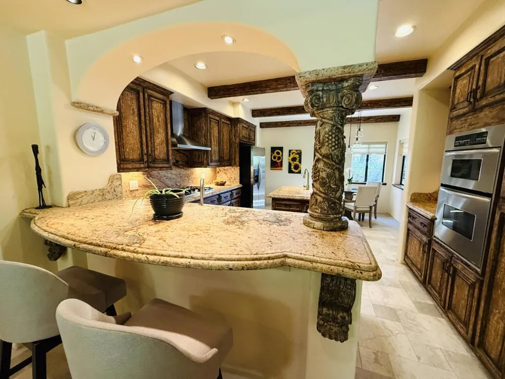 1129 Village Court Palm Springs, CA 92262