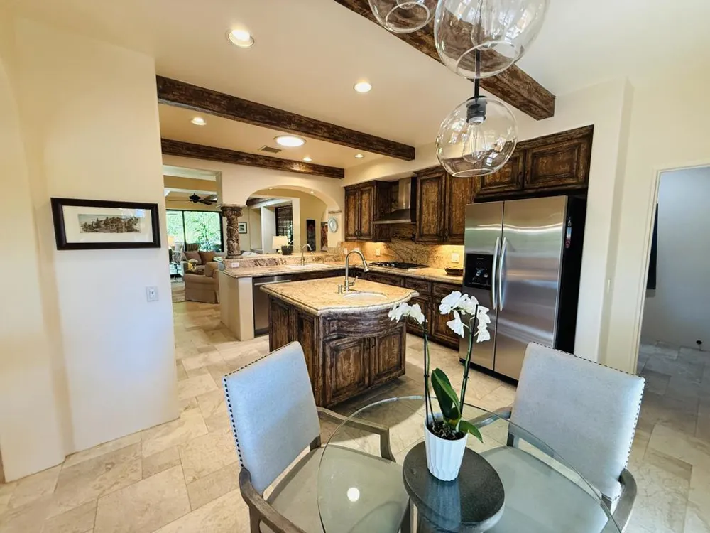 1129 Village Court Palm Springs, CA 92262