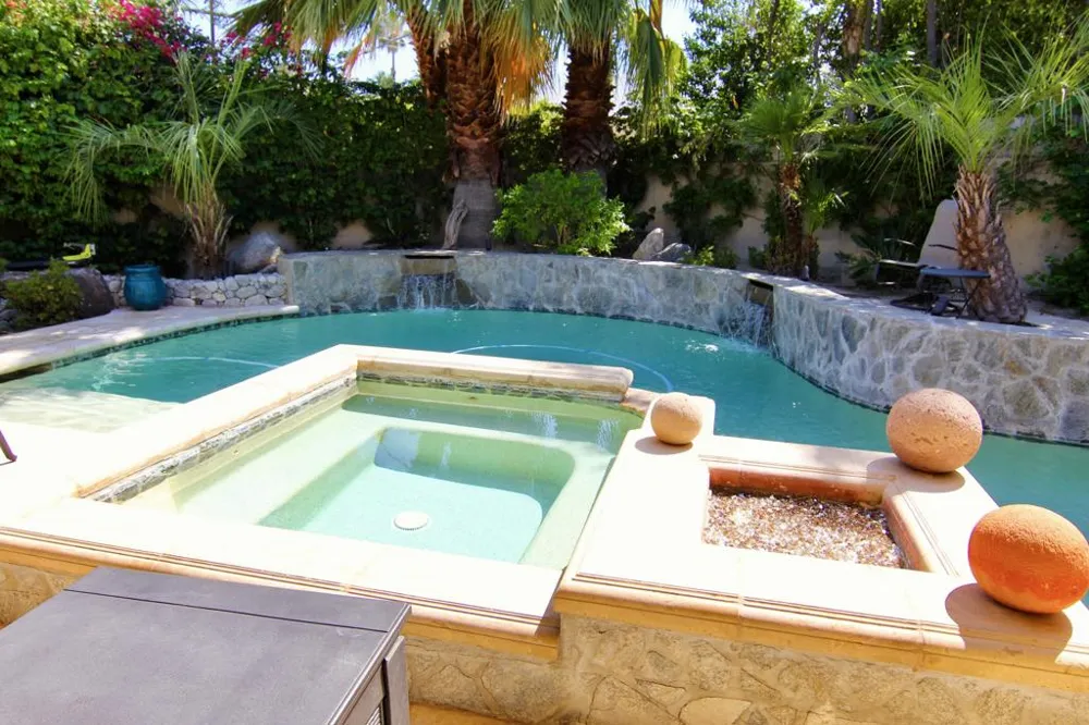 1129 Village Court Palm Springs, CA 92262