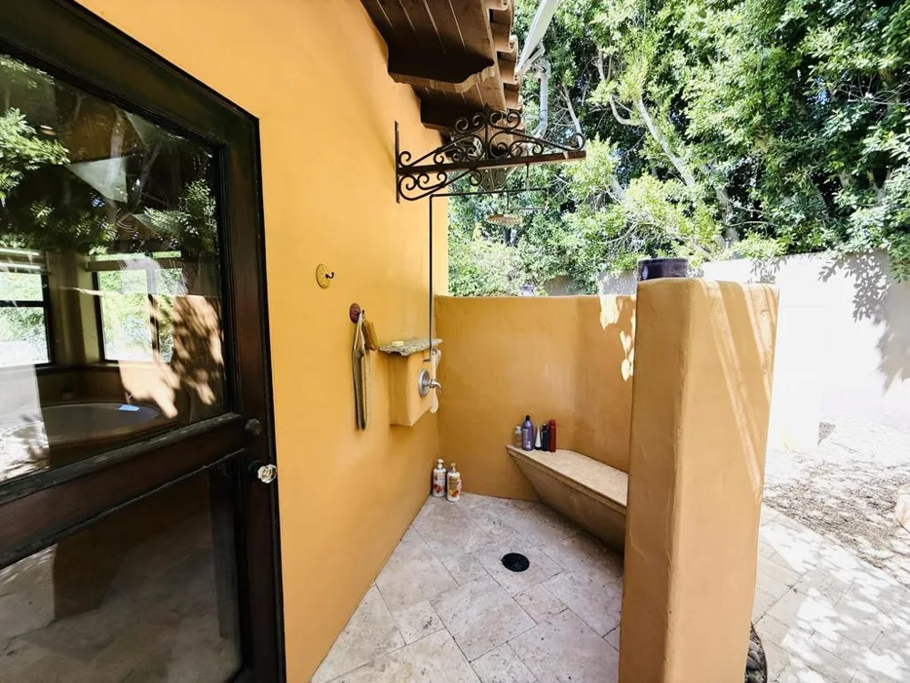 1129 Village Court Palm Springs, CA 92262