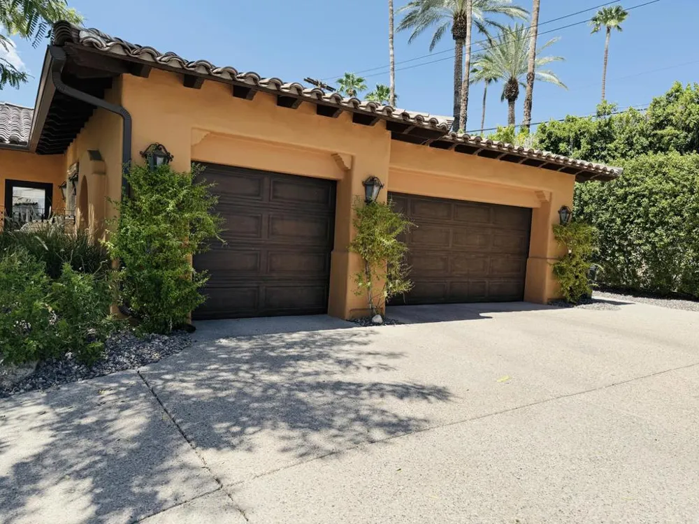1129 Village Court Palm Springs, CA 92262
