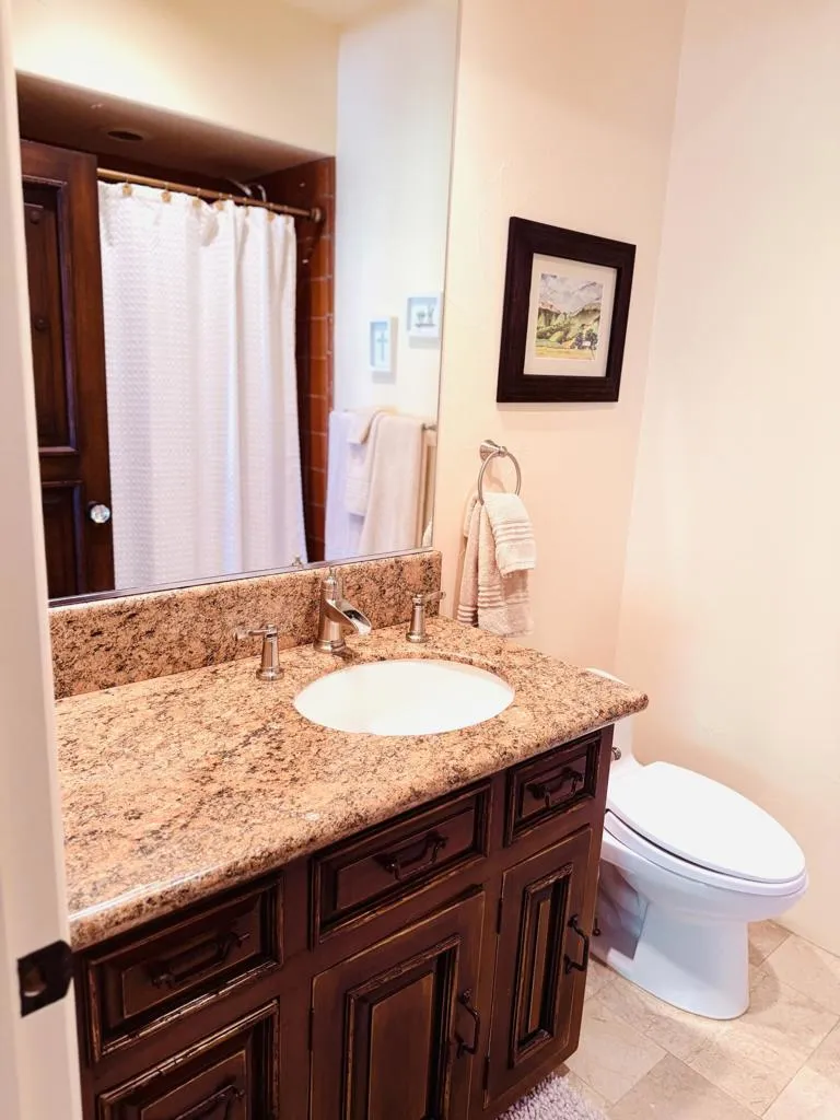 1129 Village Court Palm Springs, CA 92262