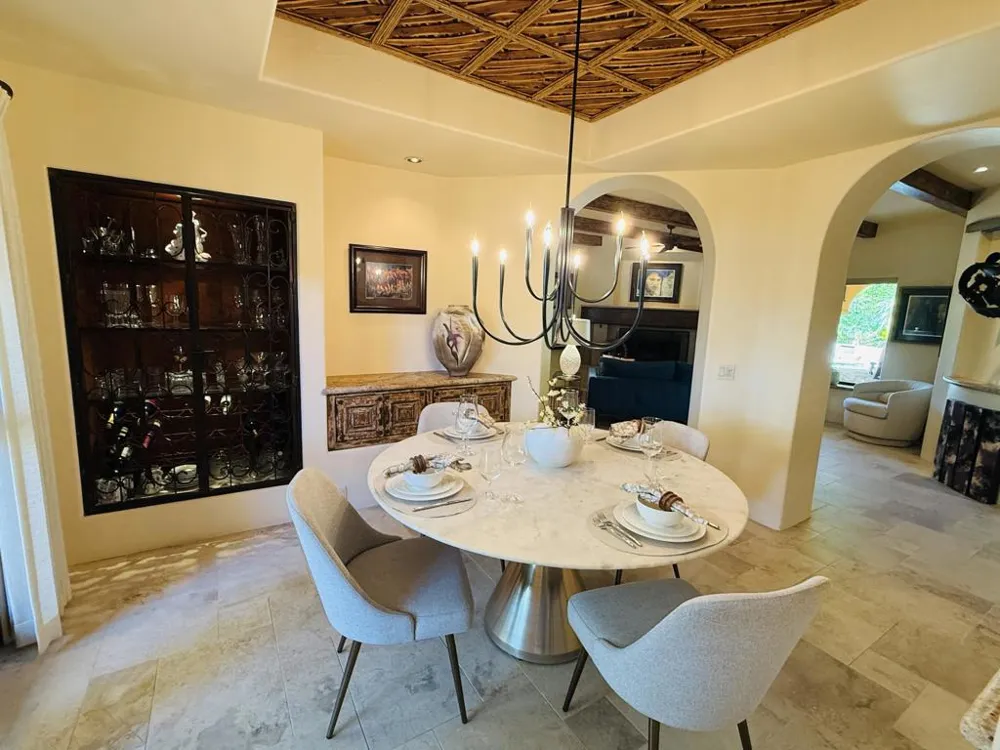 1129 Village Court Palm Springs, CA 92262