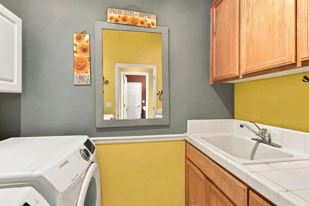 1480 Eastlake Circle Tracy, CA 95304