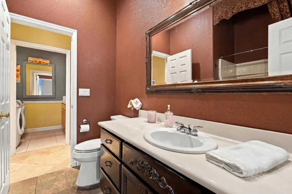 1480 Eastlake Circle Tracy, CA 95304