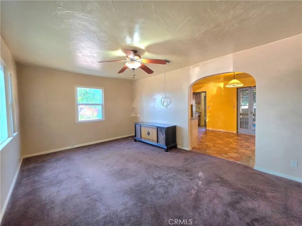 7649 Elm Street San Bernardino, CA 92410