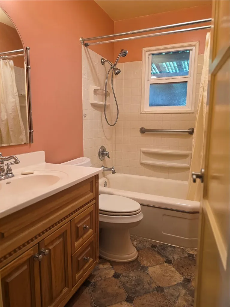 7649 Elm Street San Bernardino, CA 92410