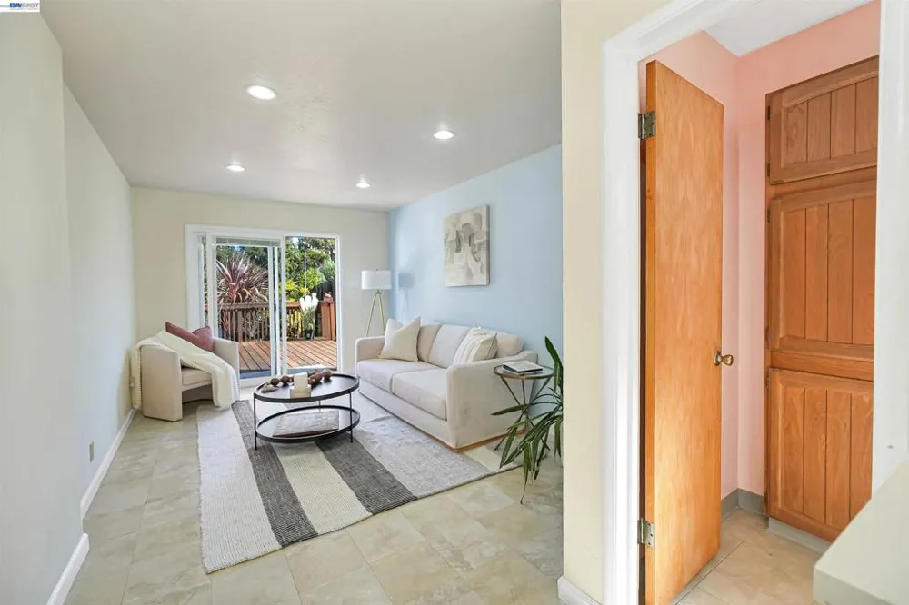 1620 East Ave Hayward, CA 94541