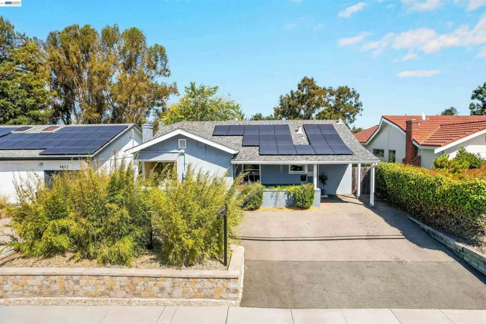 1620 East Ave Hayward, CA 94541