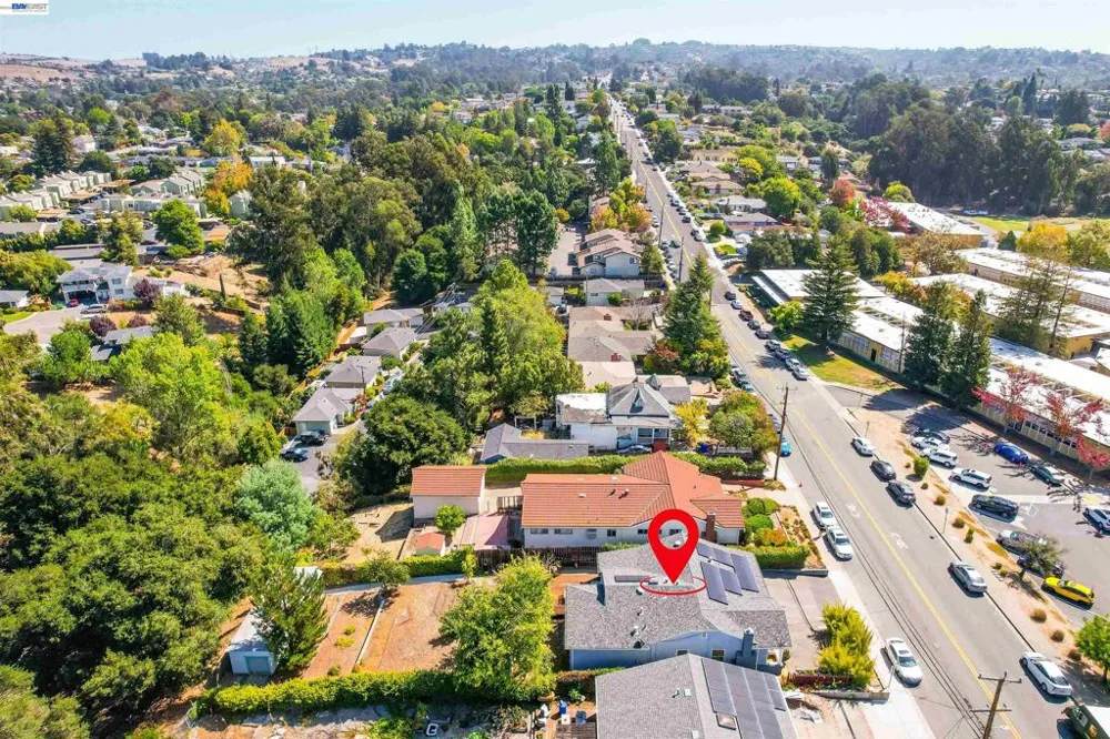 1620 East Ave Hayward, CA 94541