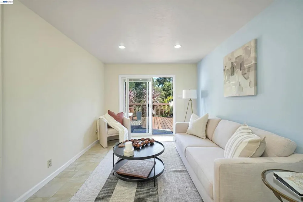 1620 East Ave Hayward, CA 94541