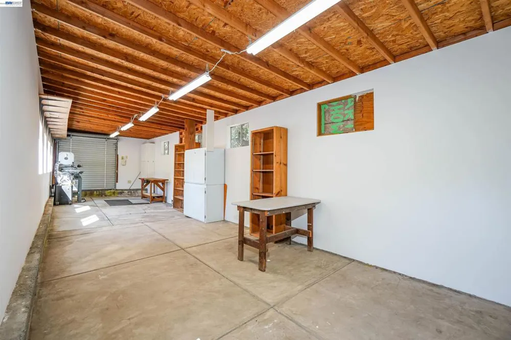 1620 East Ave Hayward, CA 94541