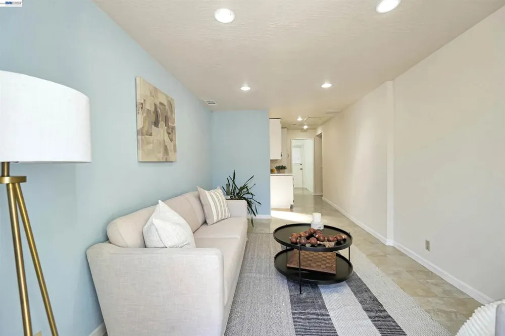 1620 East Ave Hayward, CA 94541