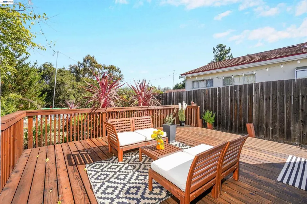 1620 East Ave Hayward, CA 94541