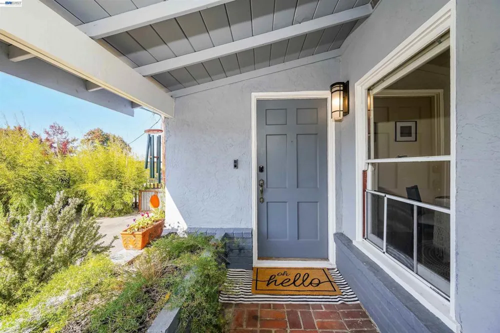 1620 East Ave Hayward, CA 94541
