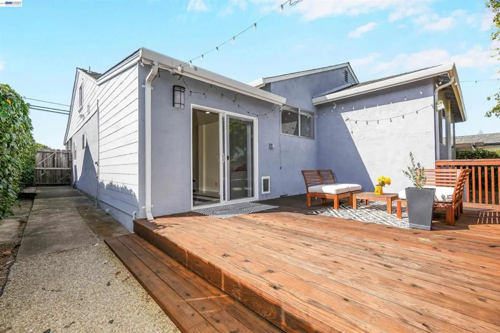 1620 East Ave Hayward, CA 94541