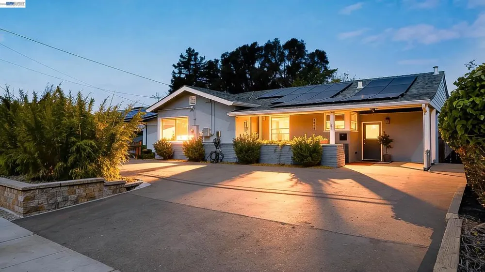 1620 East Ave Hayward, CA 94541