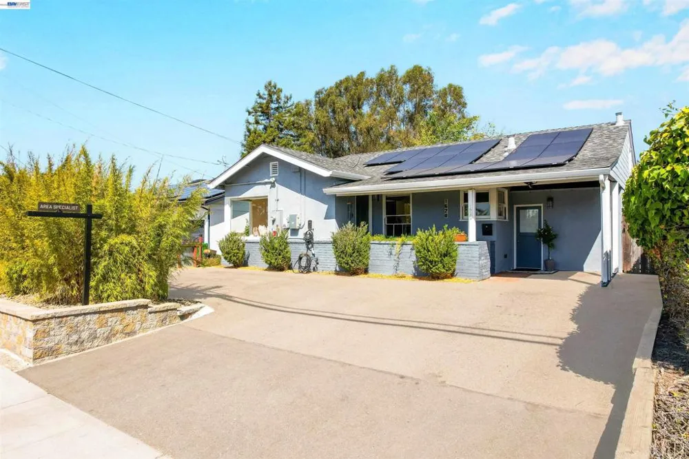 1620 East Ave Hayward, CA 94541