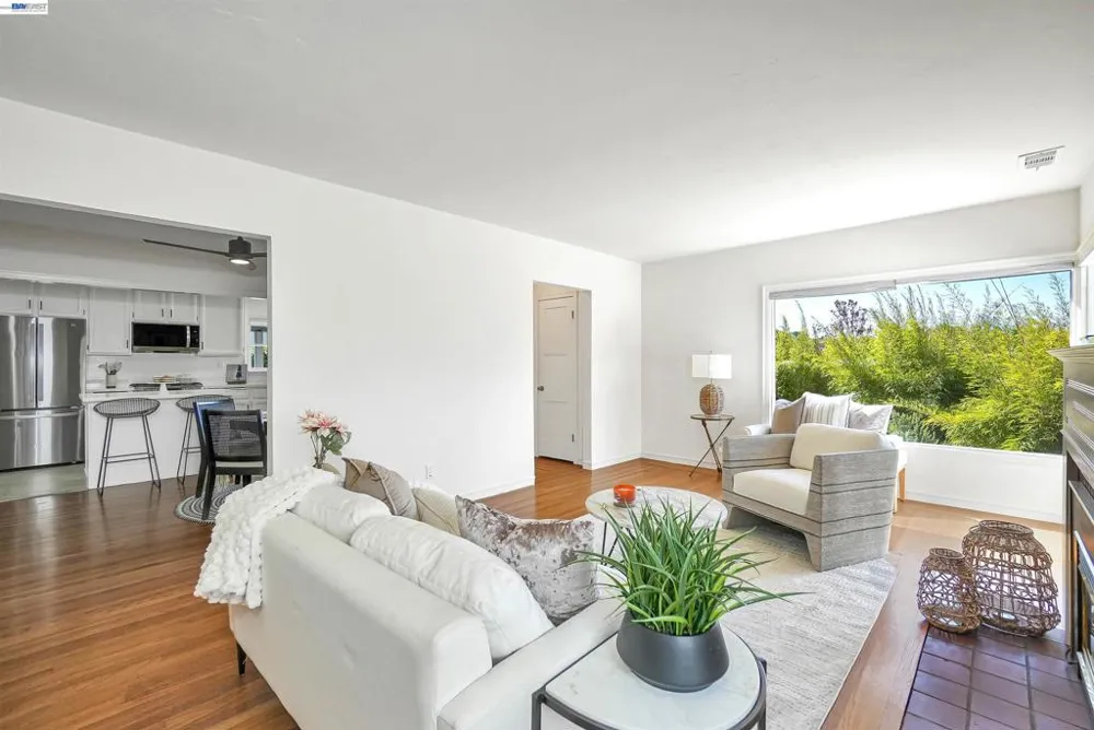 1620 East Ave Hayward, CA 94541