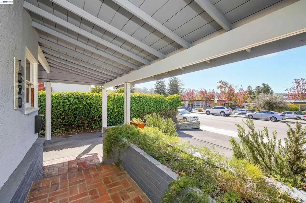1620 East Ave Hayward, CA 94541