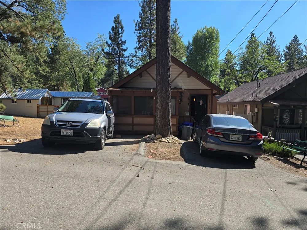 32909 Chipmunk Arrowbear, CA 92382