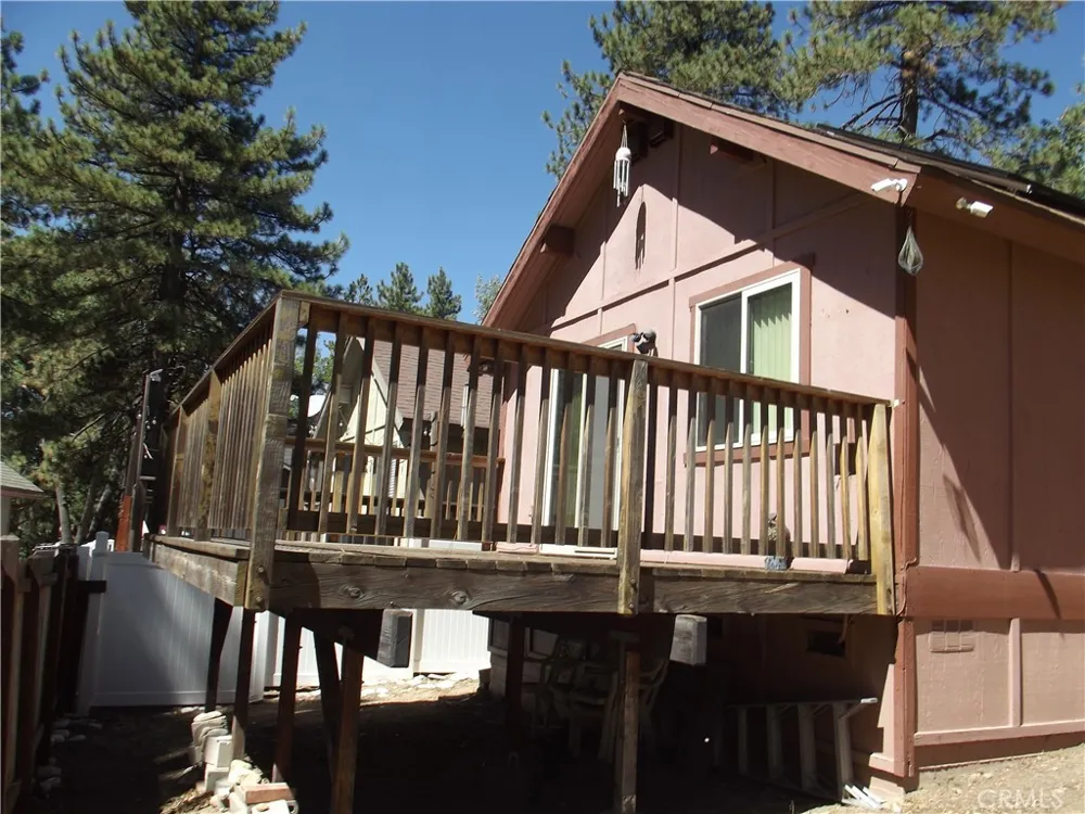 32909 Chipmunk Arrowbear, CA 92382