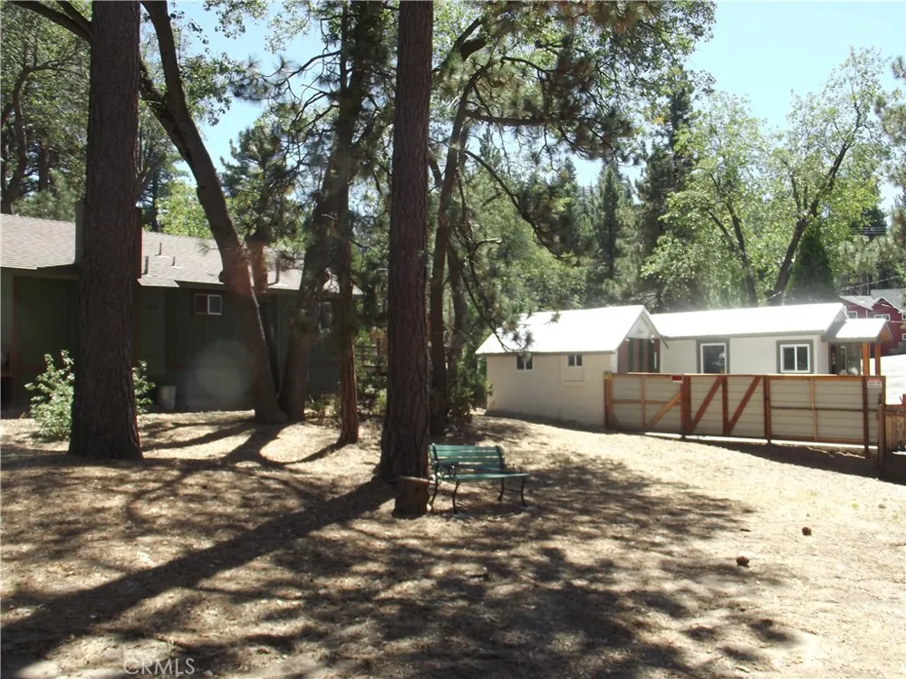 32909 Chipmunk Arrowbear, CA 92382