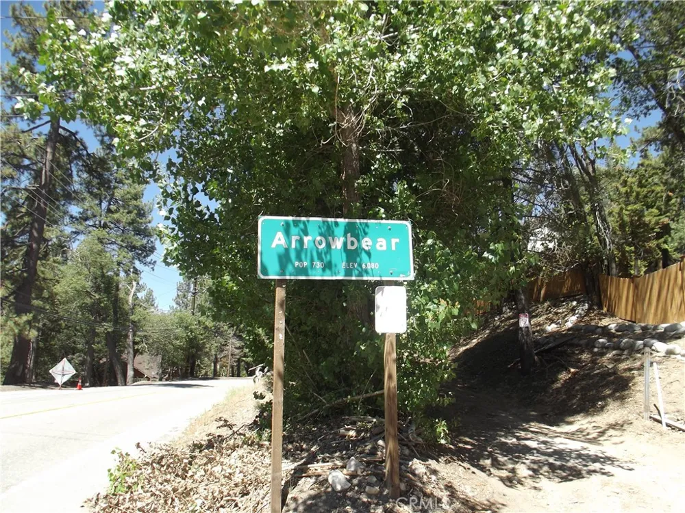32909 Chipmunk Arrowbear, CA 92382