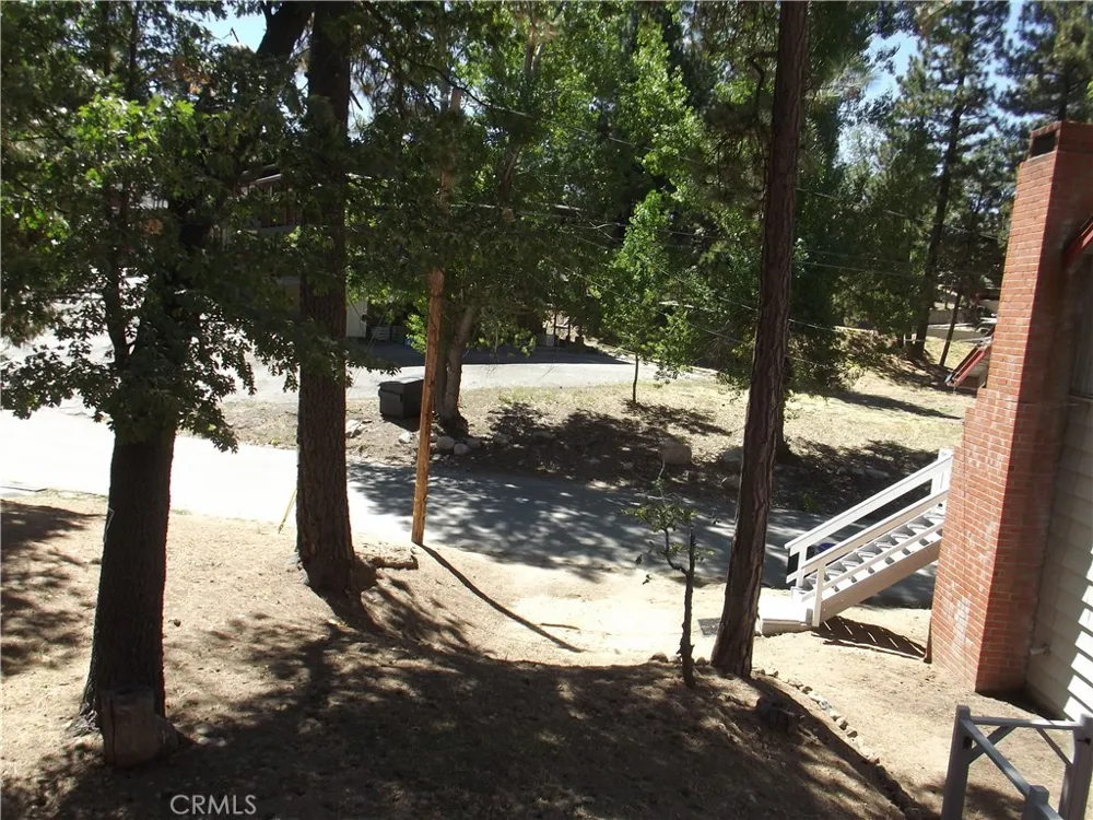 32909 Chipmunk Arrowbear, CA 92382