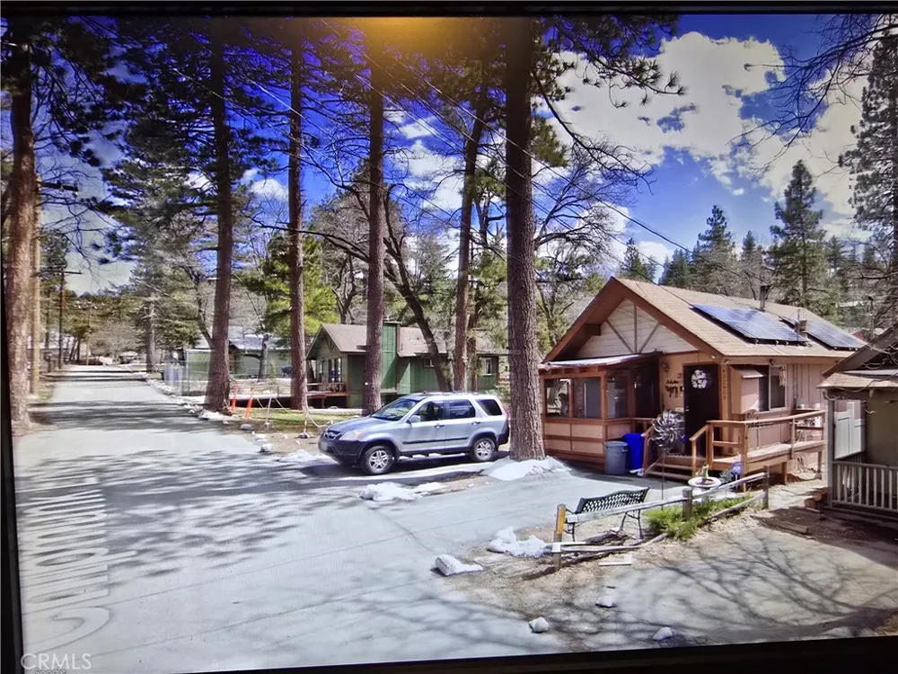 32909 Chipmunk Arrowbear, CA 92382