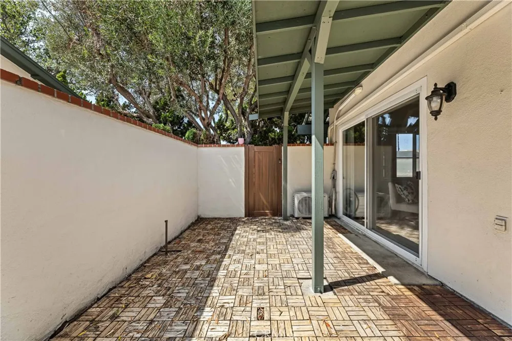 23520 Western #A Los Angeles, CA 90710