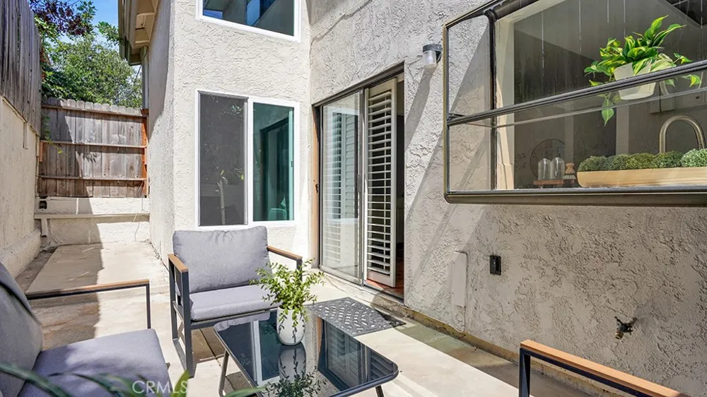 2184 Canyon #K Costa Mesa, CA 92627