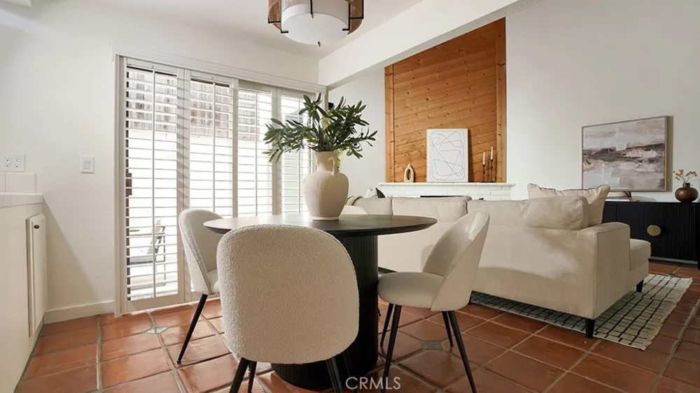 2184 Canyon #K Costa Mesa, CA 92627