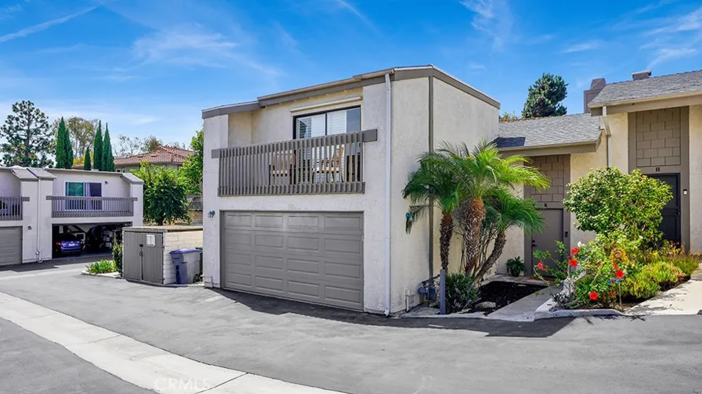 2184 Canyon #K Costa Mesa, CA 92627