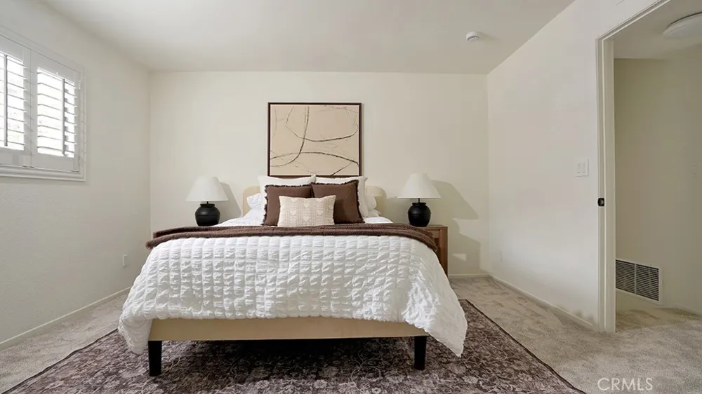 2184 Canyon #K Costa Mesa, CA 92627