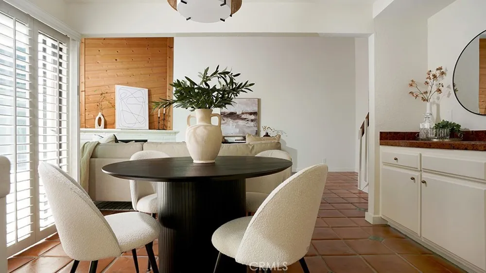 2184 Canyon #K Costa Mesa, CA 92627