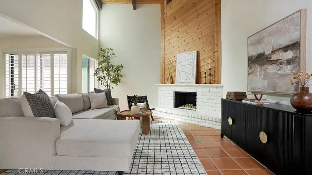 2184 Canyon #K Costa Mesa, CA 92627