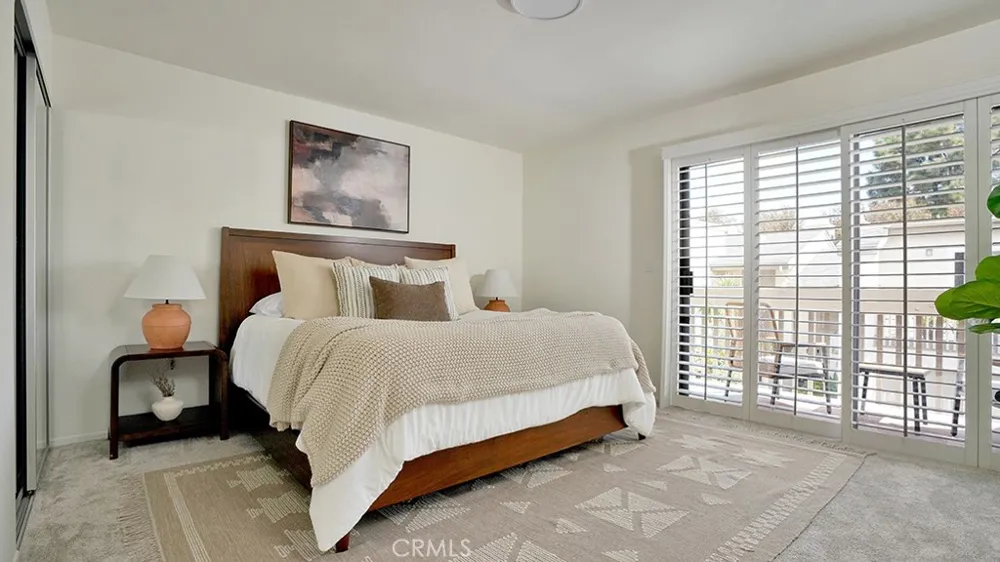 2184 Canyon #K Costa Mesa, CA 92627