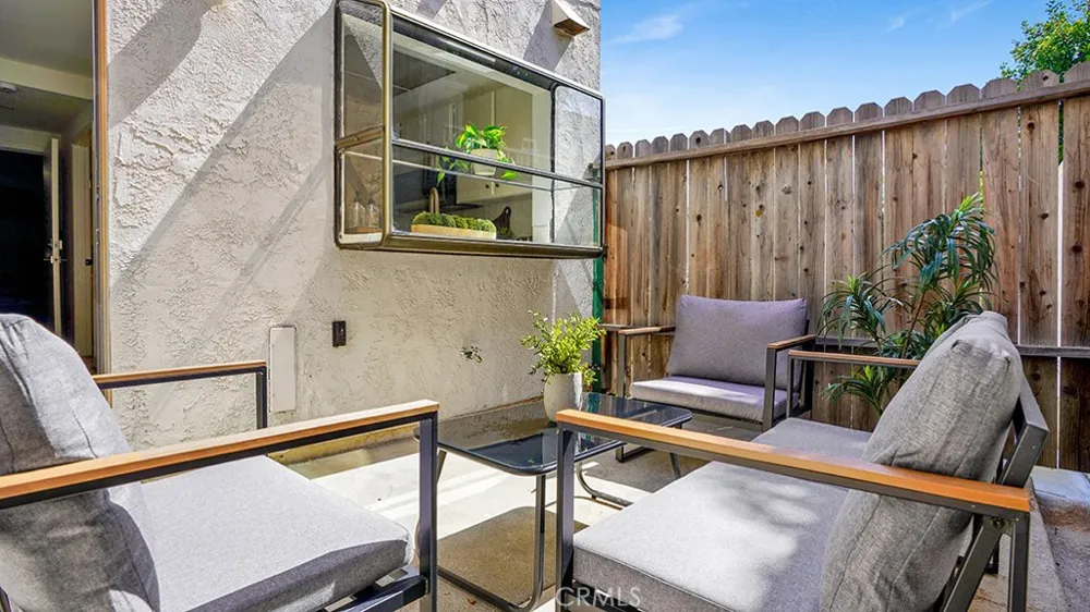2184 Canyon #K Costa Mesa, CA 92627