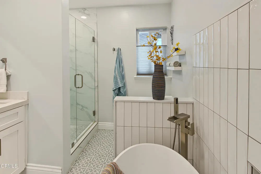 7643 Encino Avenue Northridge, CA 91325