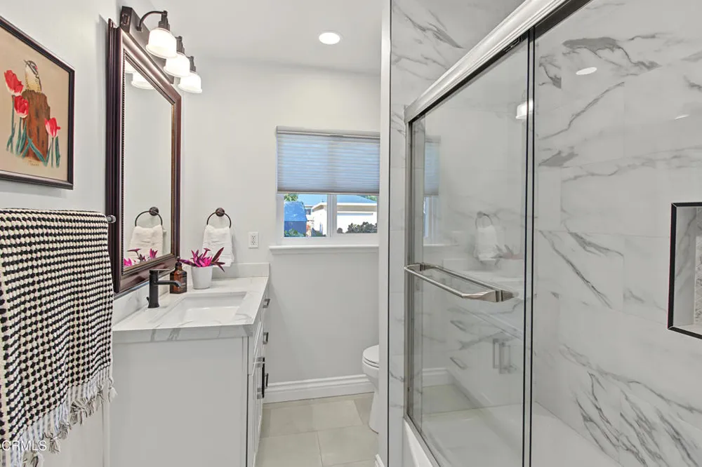 7643 Encino Avenue Northridge, CA 91325