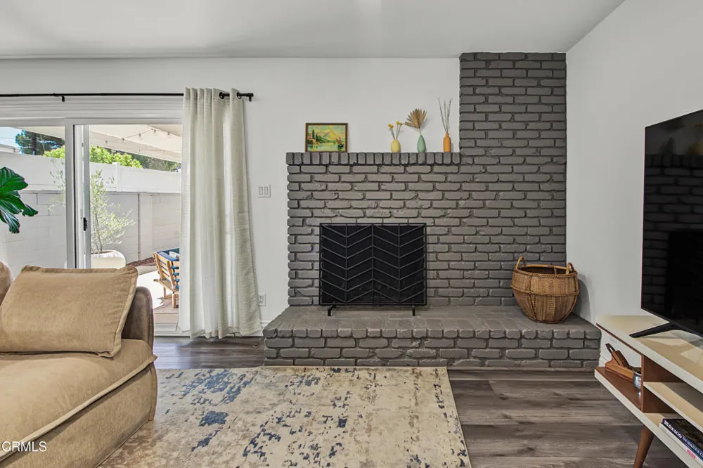 7643 Encino Avenue Northridge, CA 91325