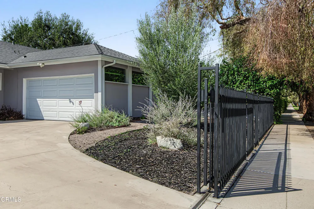 7643 Encino Avenue Northridge, CA 91325
