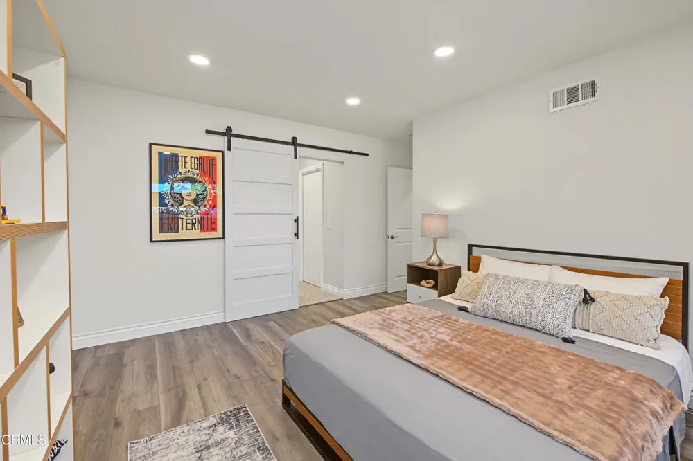 7643 Encino Avenue Northridge, CA 91325