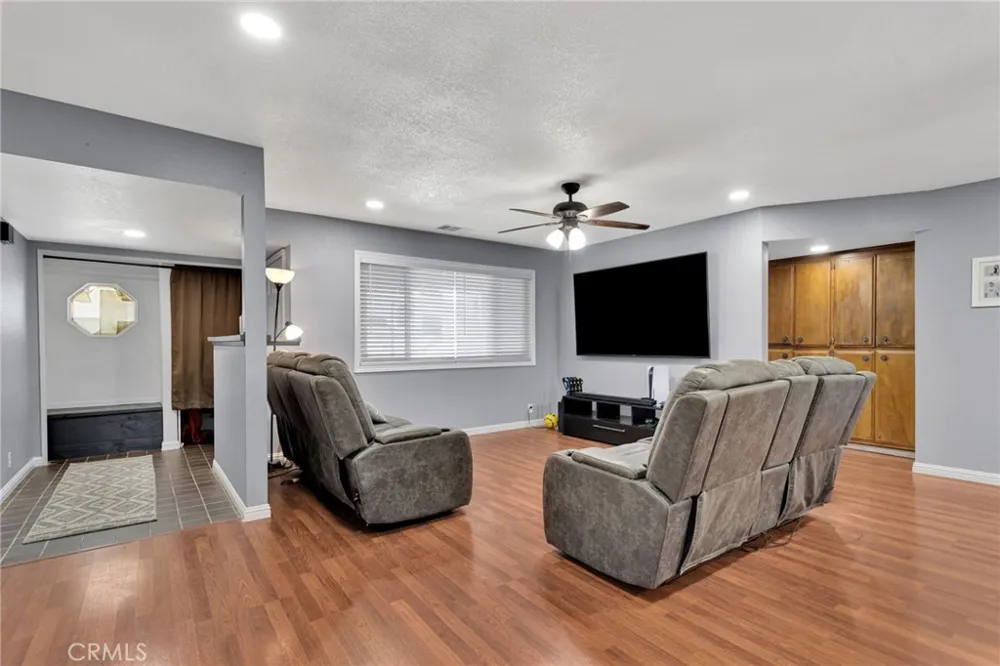 14657 Manzano Victorville, CA 92392