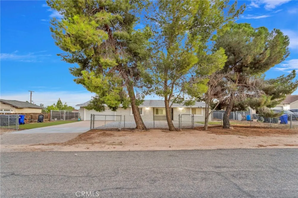 14657 Manzano Victorville, CA 92392