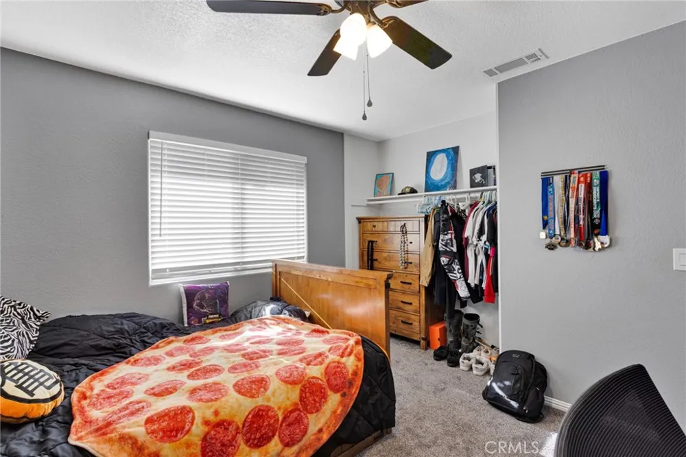 14657 Manzano Victorville, CA 92392