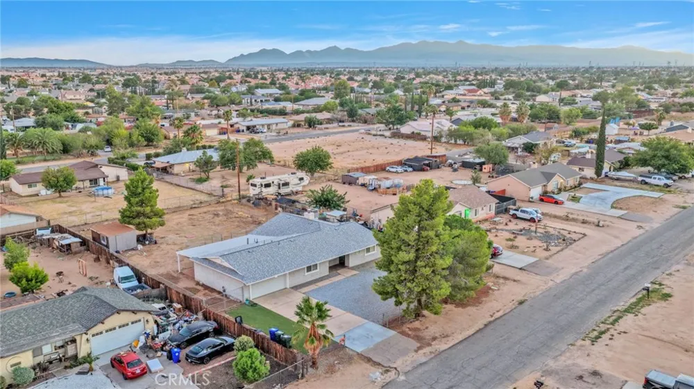 14657 Manzano Victorville, CA 92392